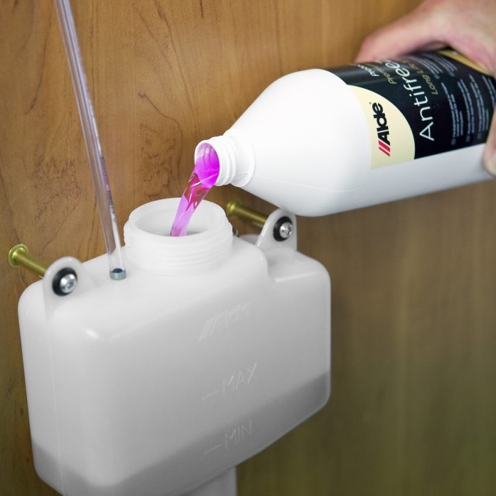 Alde Fluid Change in caravan