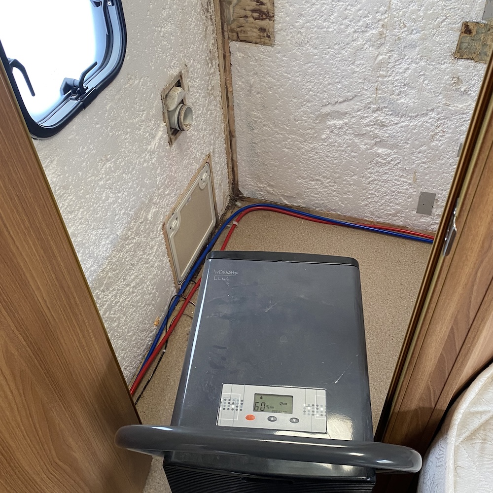Mobile caravan and motorhome repairs covering Grantham and East Midlands
